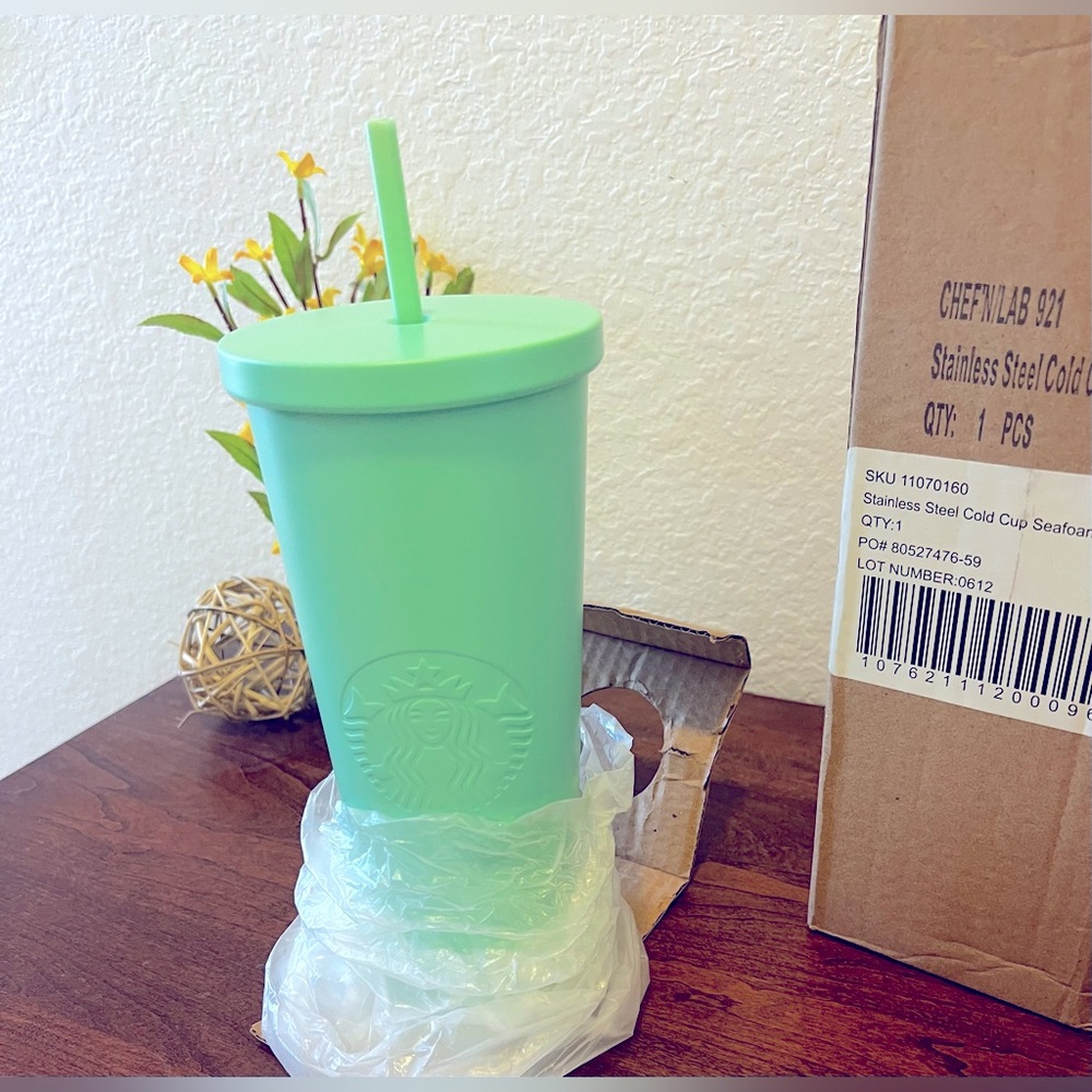 BNWT Starbucks Sea foam Green 24oz  SS